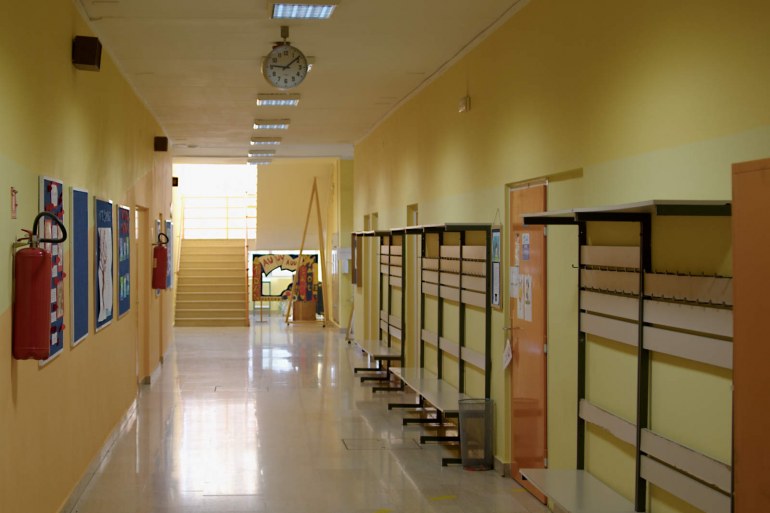školski hodnik
