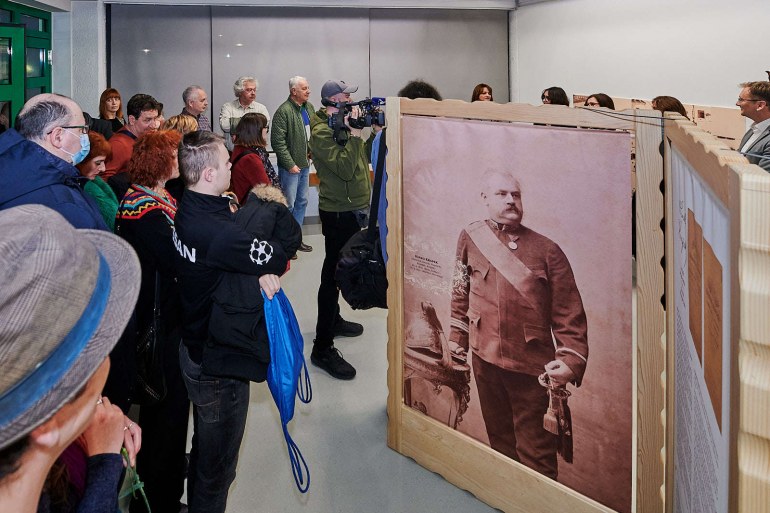 Izložba Hinko Krapek